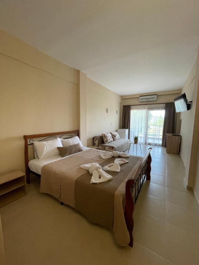 Helios Hotel Stavros  Buitenkant foto