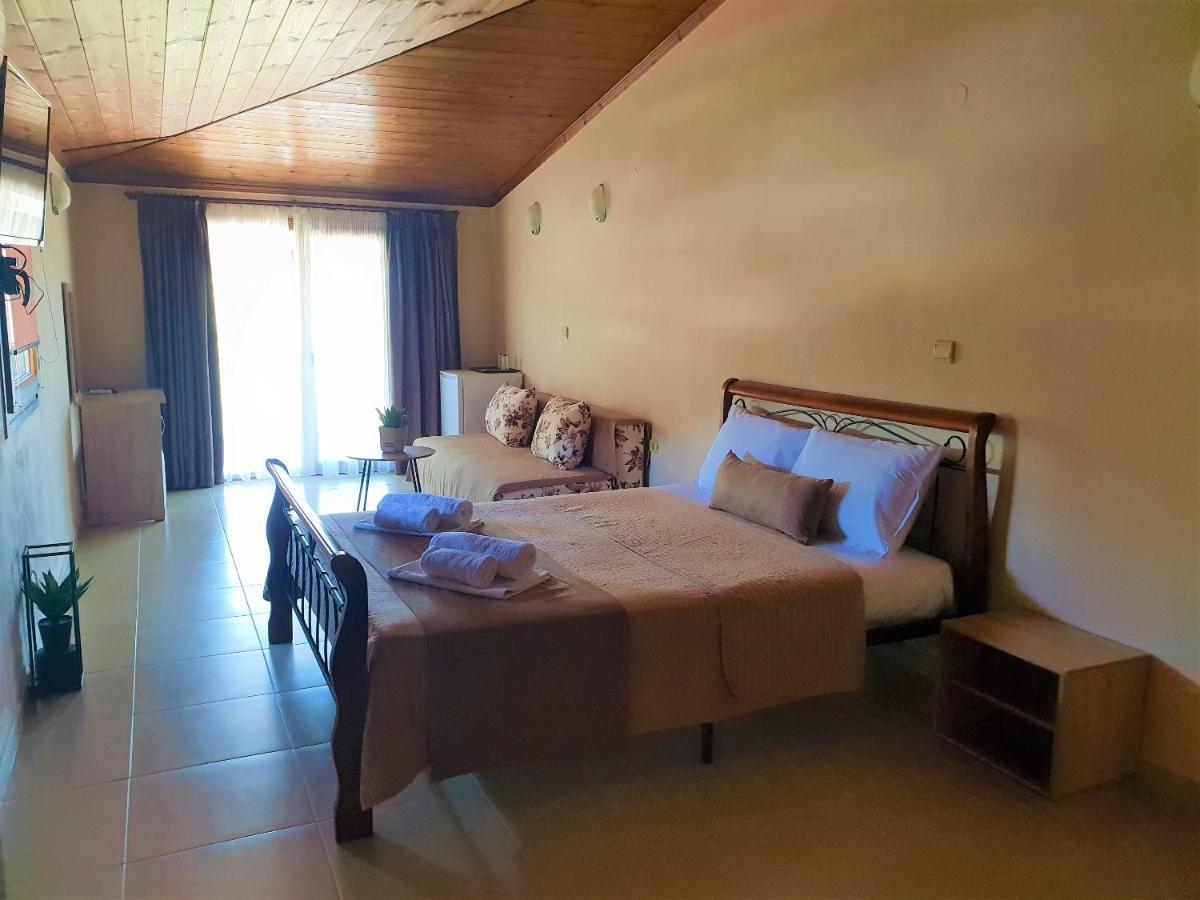 Helios Hotel Stavros  Buitenkant foto