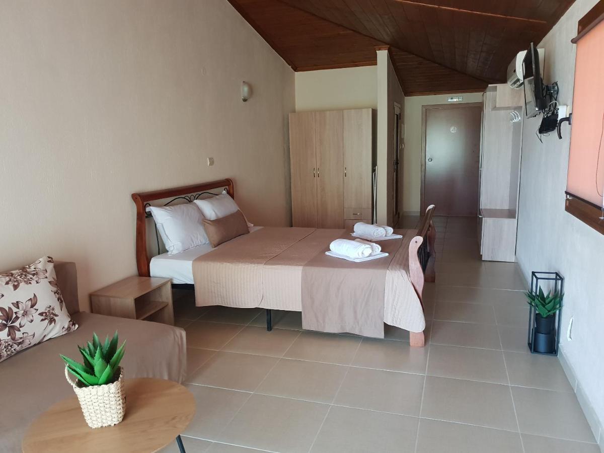 Helios Hotel Stavros  Buitenkant foto