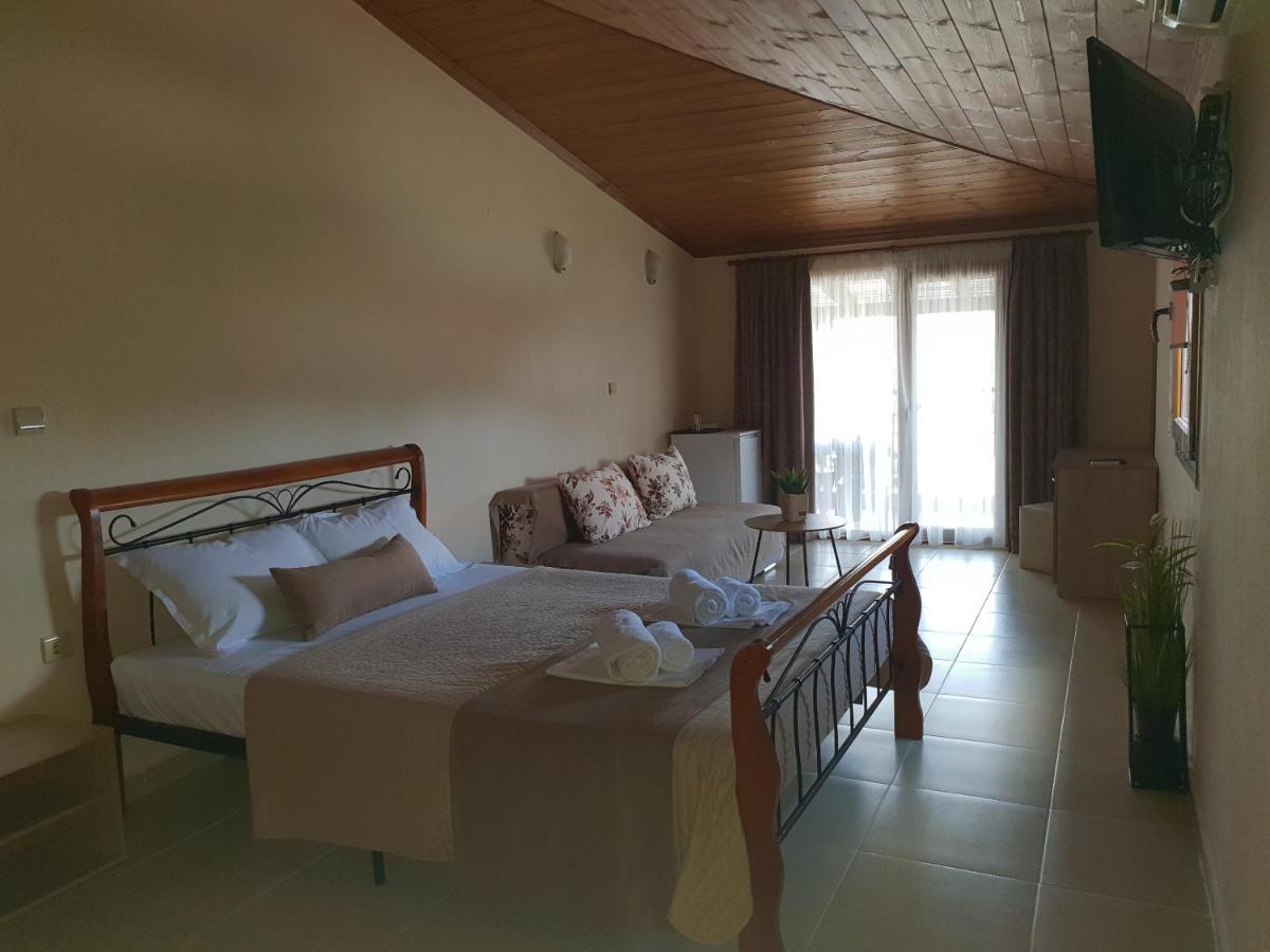 Helios Hotel Stavros  Buitenkant foto